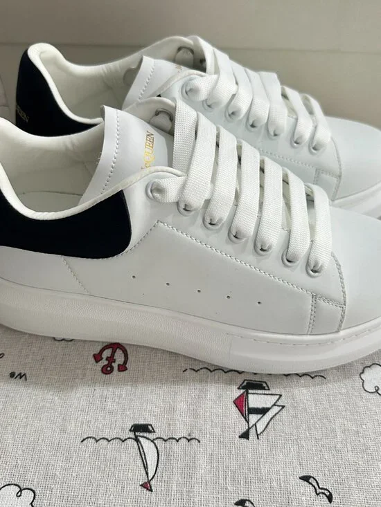 Alexander McQueen Classic Platform White Sneakers - Picture 11 of 12